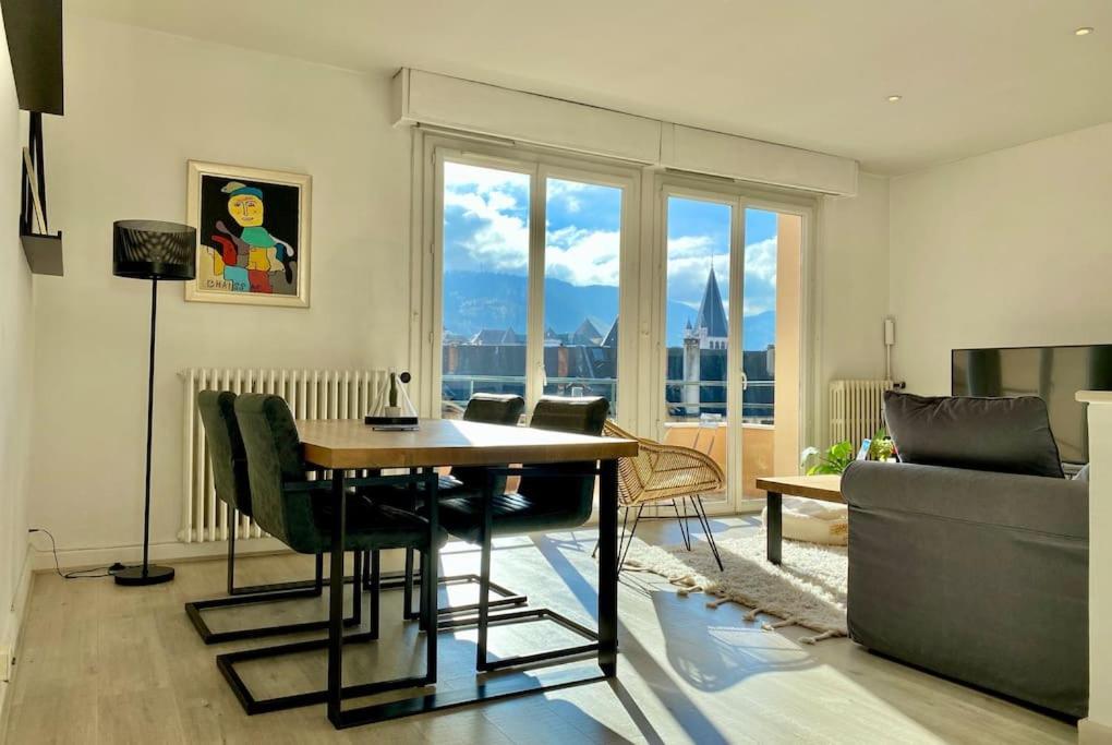 Toit-Terrasse Traversant Plein Centre 100M Du Lac Apartment Annecy Exterior photo