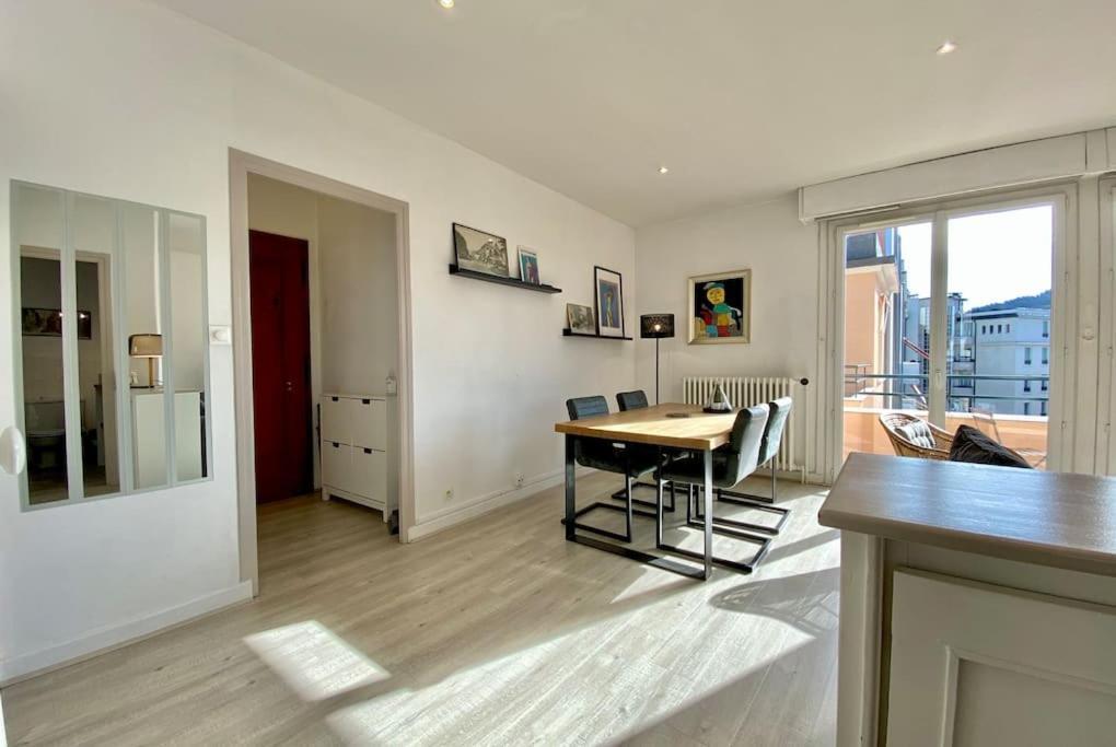 Toit-Terrasse Traversant Plein Centre 100M Du Lac Apartment Annecy Exterior photo