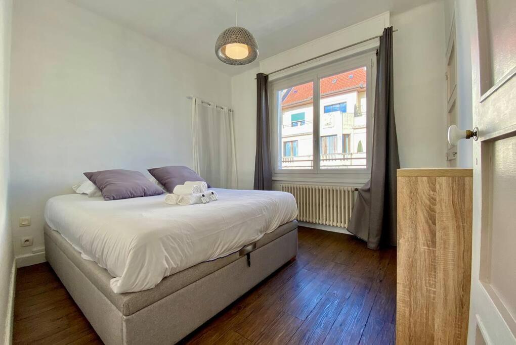 Toit-Terrasse Traversant Plein Centre 100M Du Lac Apartment Annecy Exterior photo